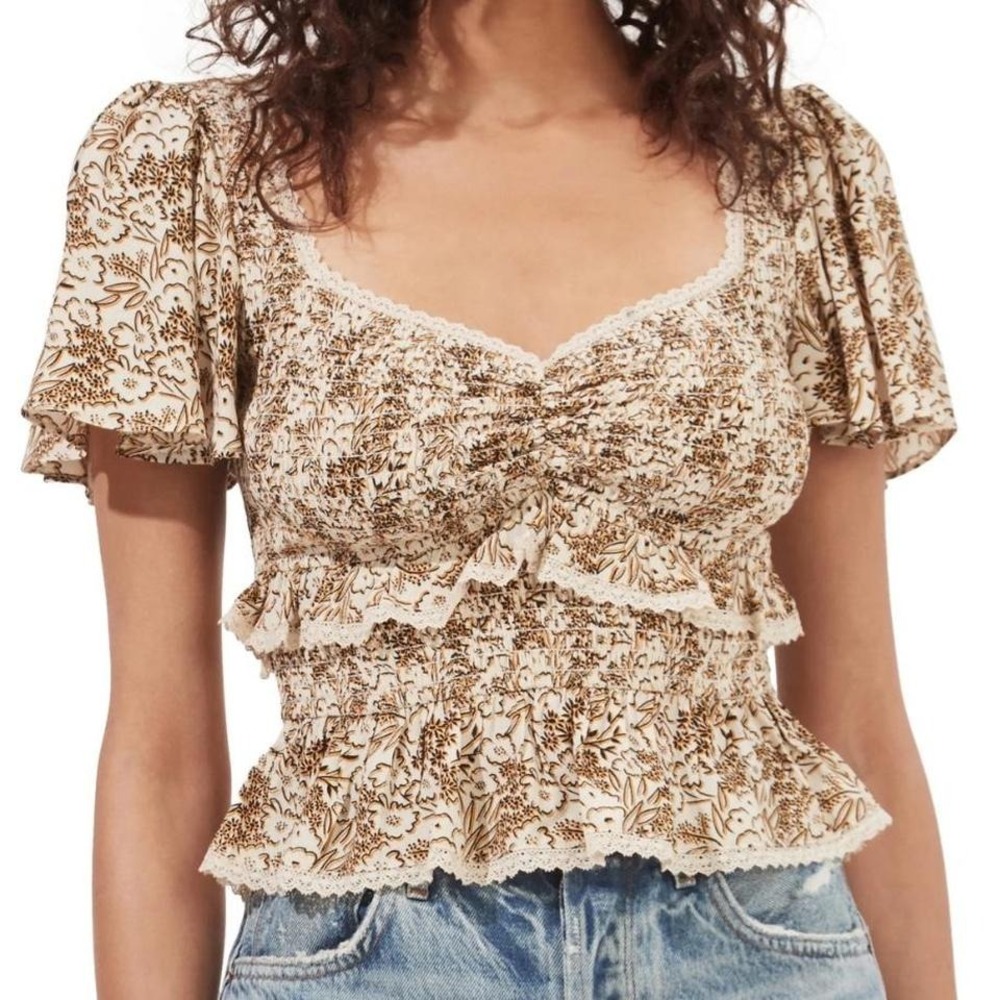 Smocked floral‎ print ruffle peplum short sleeve. S